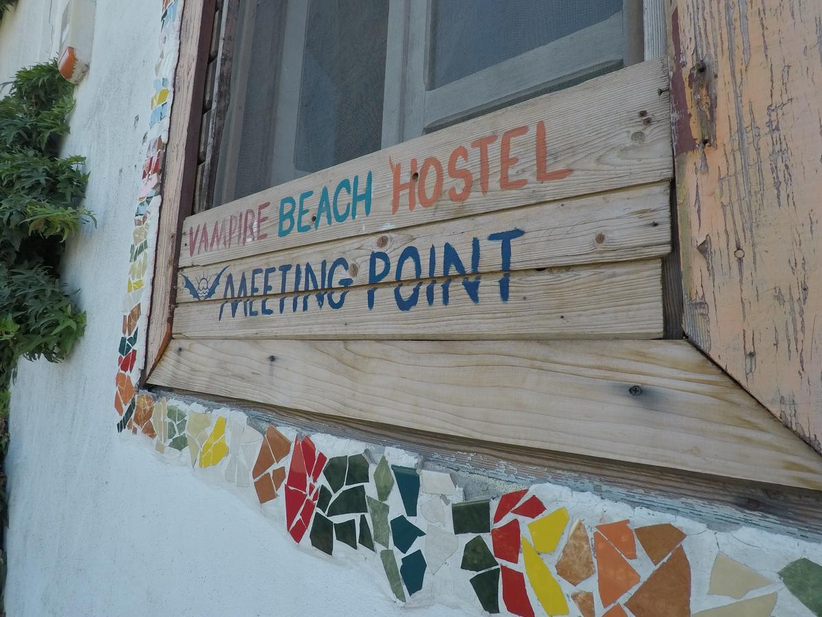 Auberge de jeunesse Vampire Beach à Vama Veche Extérieur photo